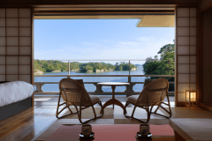 【12.5帖（ツイン）】ただ海を眺める「何もしない時間」が、心を洗い清めてくれます。