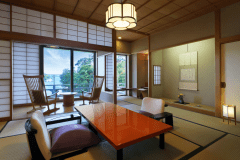 【和室12帖＋6帖】最大5名までご宿泊いただける、当館随一の広さを誇るお部屋です。