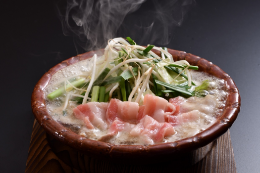 コースのお鍋は熱々でお召し上がりください。
