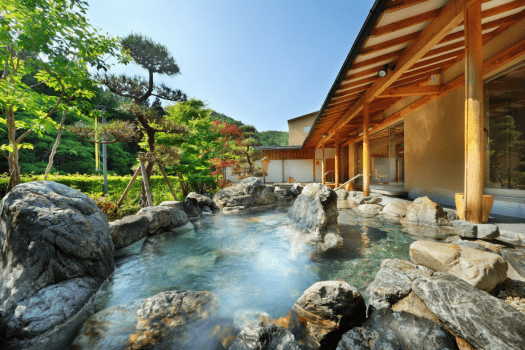 大浴場「喜久の湯」庭園露天風呂　夜間に男女入れ替えとなります。