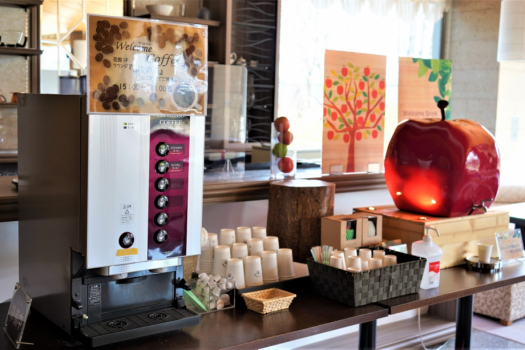 【welcomeコーヒー＆りんごジュース】ラウンジ「ぶなの森」にて無料でご用意しております♪