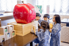 『りんご』から出てくるのは、りんごジュース！無料サービスです☆