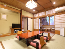 １階次の間付き露天風呂客室