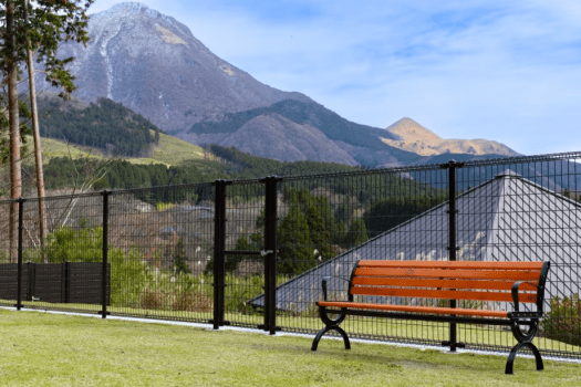 由布岳を望む新しいドッグラン誕生