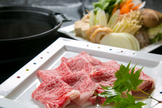 料理長厳選のおおいた和牛をしゃぶしゃぶやすき焼きで。