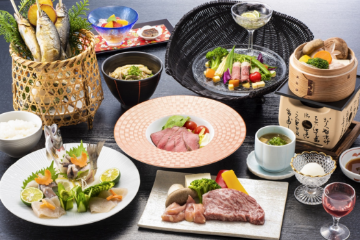 阿波特選会席：当館人気第１位の会席料理。あめご姿造り、阿波牛鉄板焼き、鹿肉ローストなど、お楽しみください。