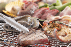 【伊勢志摩の波音　海楼（かいろう）】●三大味覚イメージ　三大和牛の一つ「松阪牛」やアワビを網焼きでお召し上がりください