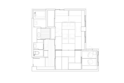 和室12畳＋囲炉裏の間＋小部屋
温泉掛流し露天風呂付客室「月朧（つきおぼろ）」68平米全1室
うす灯りの露天風呂で、夜空の月や星を愛で、
季節の移ろいを感じられる小部屋では、読書や音楽で寛ぐ。
山に近い見晴らしが良い落ち着いた和の空間。