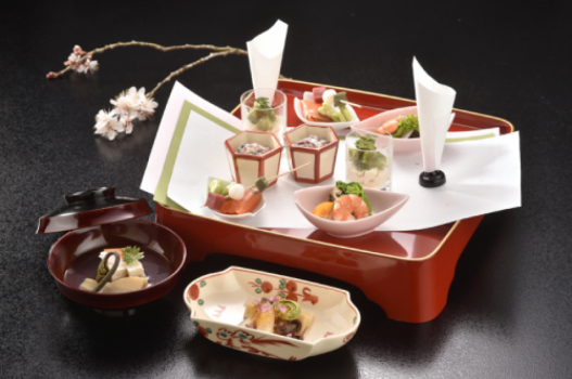 春の八寸は彩りも華やかです 春の八寸は彩りも華やかです