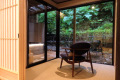 和室10畳+露天風呂付客室「山のテラス」全4室
和の空間、落ち着いた佇まい。
山の緑を眺め、畳の間でゆっくりお寛ぎください。 和室10畳+露天風呂付客室「山のテラス」全4室
和の空間、落ち着いた佇まい。
山の緑を眺め、畳の間でゆっくりお寛ぎください。