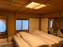 数寄屋造り和室【硯水の間】ベッド