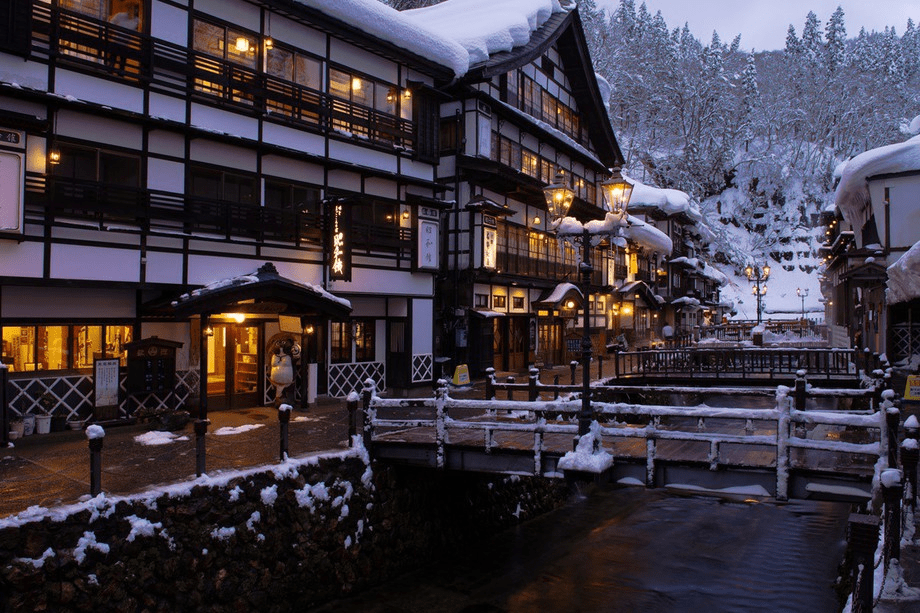 【春休み・卒業旅行応援】＜軽食＆レイトチェックイン付＞観光拠点におすすめ！自由な旅作りに／1泊朝食｜★公式HPからのご予約が1,100円お得！公式HP3大特典付き★