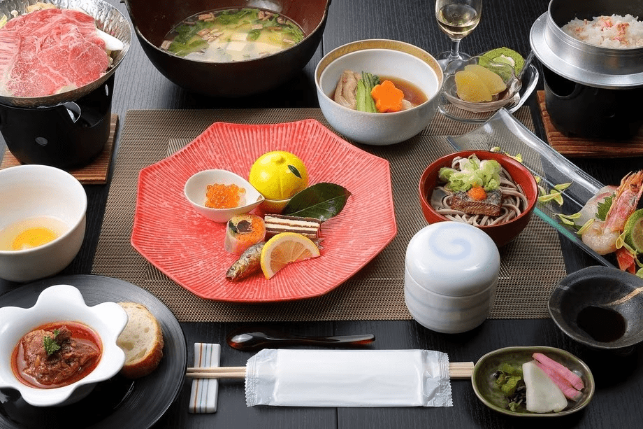 【12/1～2/28◆冬季限定】山形の旬味を楽しむ～蟹の釜めし&times;米の娘ぶたすき焼き～｜★公式HPからのご予約が1,100円お得！公式HP3大特典付き★