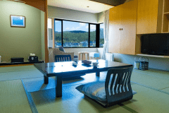 【小国川沿いの眺望】和室13畳【Wi-Fi完備/トイレ付】