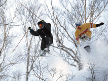 【リーズナブル／スキーリフト1日券付】＜米の娘ぶたすき焼き＋量少なめ会席＞スキー場までお車5分！風情ある雪見風呂を満喫