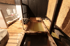 自由度高め♪【素泊まり】大浴場・なんと貸切風呂も無料！源泉かけ流しで名湯を満喫♪