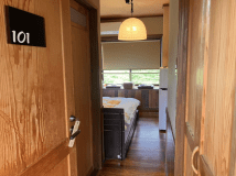 コンパクトなシングルルーム