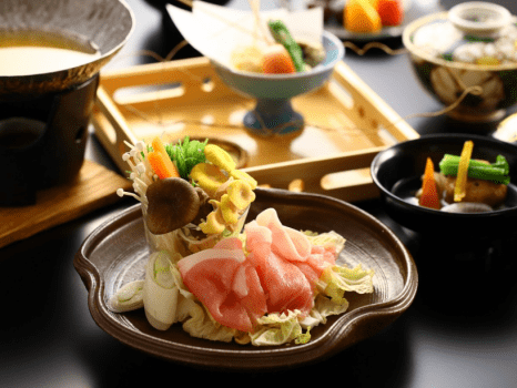 柔らかい信州米豚　季節のお野菜とともに