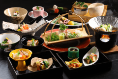 「里山の恵み御膳」メインは信州米豚を風景館特製の小四郎味噌でアレンジしたお鍋。