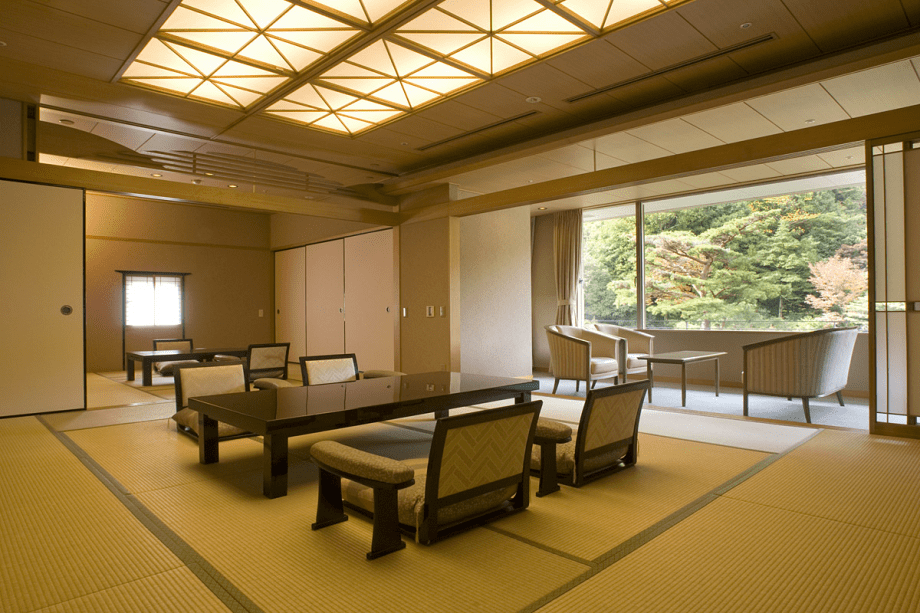 【平日限定&times;グループ旅行】4名様以上でお得！広々23帖の絶景客室で過ごす春の有馬旅《お部屋食》