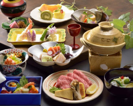 和（季節の会席）
（画像はイメージです。月ごとに使用する食材が変わります。）