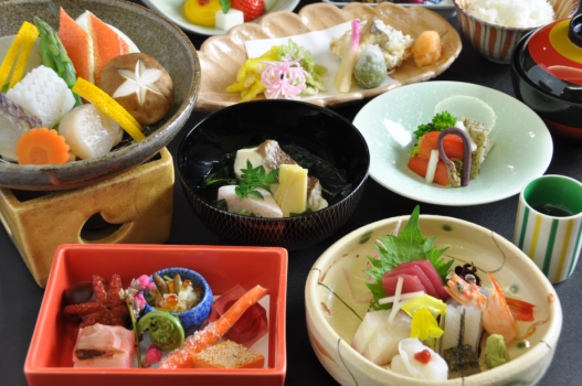 和（海の幸彩会席）
（画像はイメージです。月ごとに使用する食材が変わります。）