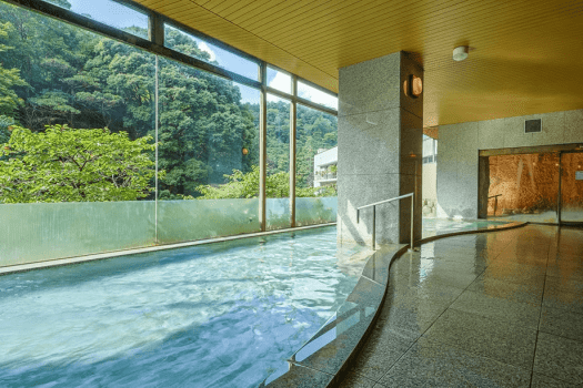 鴻朧館大浴場「金波の湯」