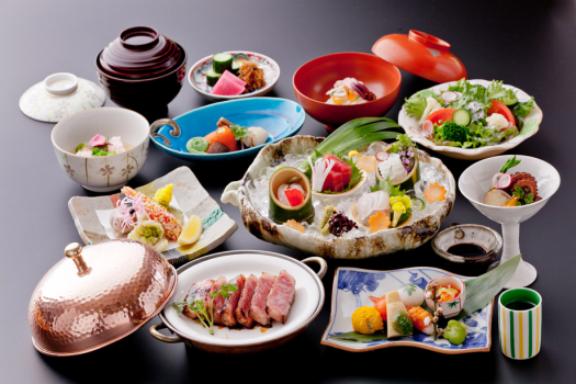 【露天風呂付き客室×神戸牛網焼き会席プラン・部屋食】兵庫の海鮮も楽しめる網焼会席をマウントビュー露天風呂付客室で