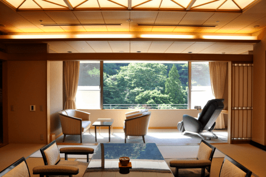 【平日限定&times;グループ旅行】4名様以上でお得！広々23帖の絶景客室で過ごす春の有馬旅《お部屋食》