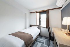 シャワーユニット・トイレなしのシングルルームです。