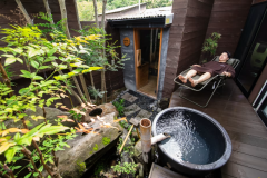 サウナ付き特別室 漱石の間【2~5名様】客室半露天風呂付 【2024年1月11日にリニューアル】フィンランド式 本格サウナ＆水風呂＆外気浴スペースに加え客室には半露天風呂も完備。