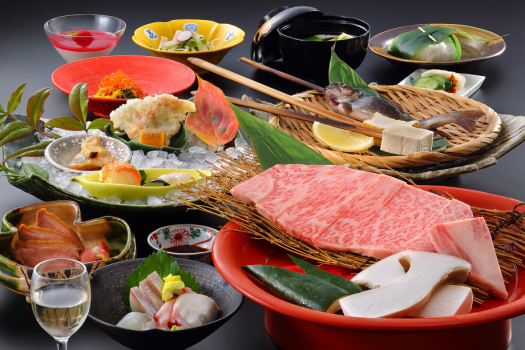 岩手最高級の逸品！A5前沢牛を南部鉄器と炭火で食すいろり会席