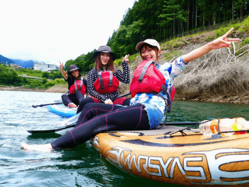 【自然と遊ぼう】まるまる1日！赤谷湖で湖上散歩！スタンドアップパドルボード1日体験付プラン♪