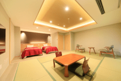 ★2023年冬リニューアル客室★
【和洋室】和室12畳＋2ベッド＋シャワー
※禁煙ルームになります。
（シモンズベッド採用♪＋ウォシュレットトイレ付