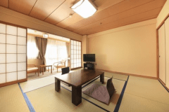 【１～２階】和室10帖＋広縁＋トイレ※禁煙※A