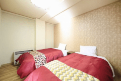 【和洋室】和室12帖＋2シモンズベッド＋バス＋トイレ※禁煙※F