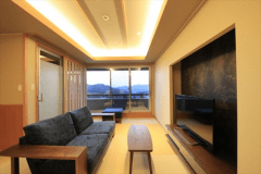 【最上階】源泉かけ流し露天風呂付客室＋3シモンズベッド＋シャワー＋トイレ※禁煙※Q