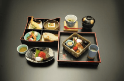 ≪ご昼食≫　京都の色とりどりの食材をご賞味下さい♪　彩四季膳　花筏