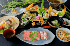 沖縄と北海道の厳選された食材で仕上げた名嘉真会席