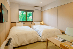 [スタンダードツイン－山側－]和洋室（19平米＋120cm&times;2）／禁煙