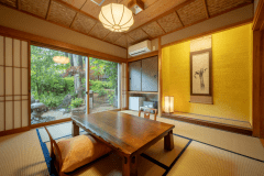 天然温泉【半露天風呂＆坪庭付き】客室りんどう