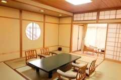 禁煙【和室１０帖＋広縁】◆改装済み和室／こだわりの一室■３０平米