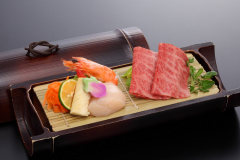 自助餐計劃與竹筒清蒸日本黑牛肉