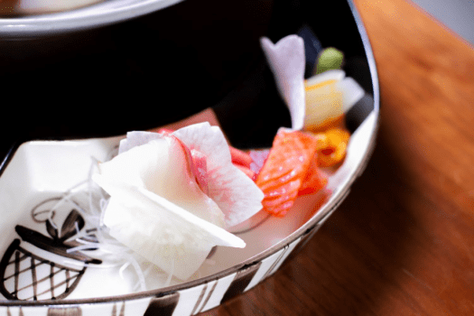 会席より（造里）一例