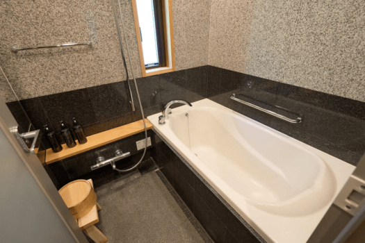 広く快適なバスタブをご用意