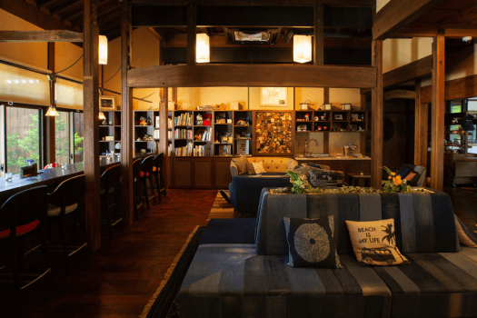 ロビーラウンジ