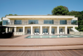 On weekdays, the whole place is offered for single-group daytime use. On weekends, it is available for lodging accommodation.Guests can choose their preferred type.