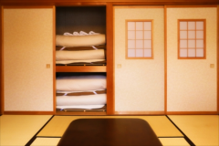 Japanese ensuite Room ( 3-4 people ) Japanese ensuite Room ( 3-4 people )