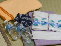 *【客室（アメニティ）】客室にはタオルセットやハブラシ、お水などをご用意しております。