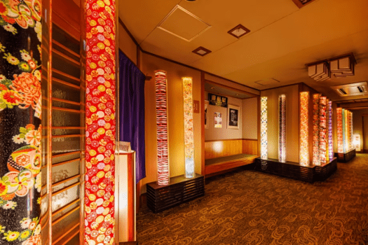 B1にある大浴場の廊下/小径は写真スポットです